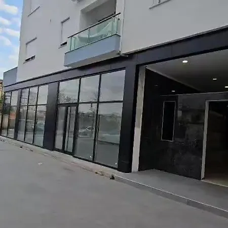 Loft A 150 M Dal Mare Con Aria Condizionata Wi-fi E Parcheggio In Strada Apartamento Durrës
