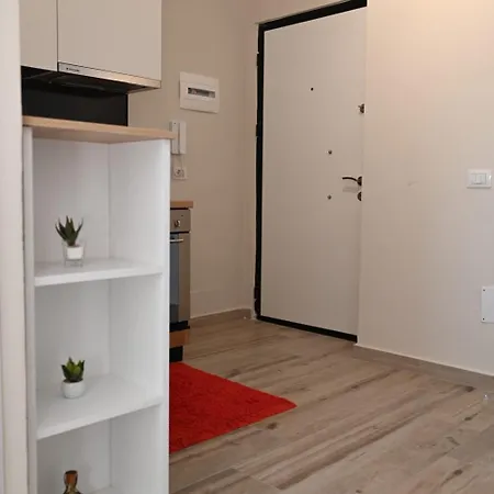 Loft A 150 M Dal Mare Con Aria Condizionata Wi-fi E Parcheggio In Strada Apartmán Durrës
