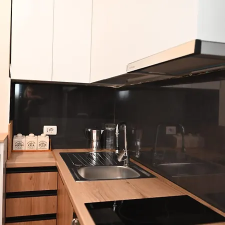 Loft A 150 M Dal Mare Con Aria Condizionata Wi-fi E Parcheggio In Strada