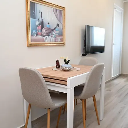 Loft A 150 M Dal Mare Con Aria Condizionata Wi-fi E Parcheggio In Strada Apartamento *